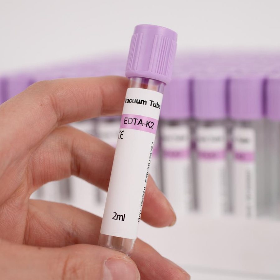 Tubo de recolección con EDTA de tapón morado